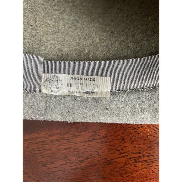 Vintage Ladies Henry Pollack Grey 100% Wool Hat Cloche with Ribbon and Netting - Picture 7 of 7